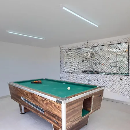 別荘 Veduta プーラ